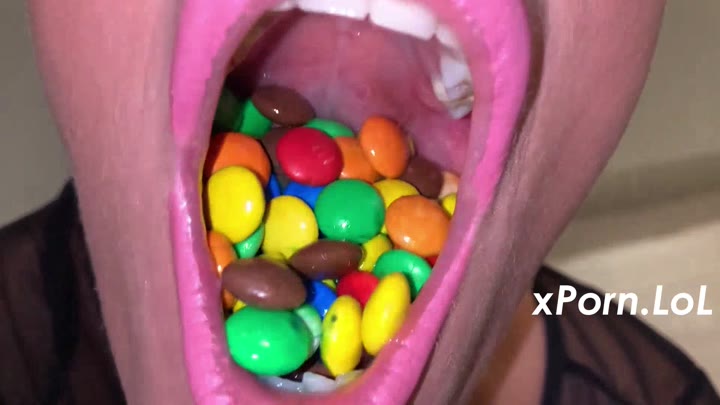 [Deleted PornHub Account] Saliva Bunny (Slim Blonde Enjoys Messy Food Fetish and Cock Sucking – the Splosh Theraphy)